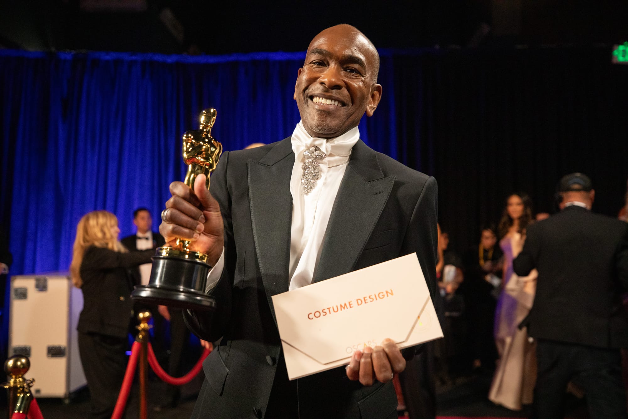 Paul Tazewell poses backstage with the Oscar® for Costume Design during the live ABC Telecast of the 97th Oscars® at Dolby® Theatre at Ovation Hollywood on Sunday, March 2, 2025.